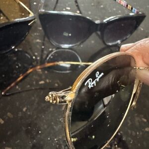 Ray-Ban Women's Sunglasses with Gold Frame plus 2 elegance glasses with the case